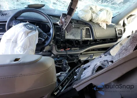 2018 Toyota Highlander Se z USA, uszkodzony, nr VIN 5TDJZRFH1JS903476